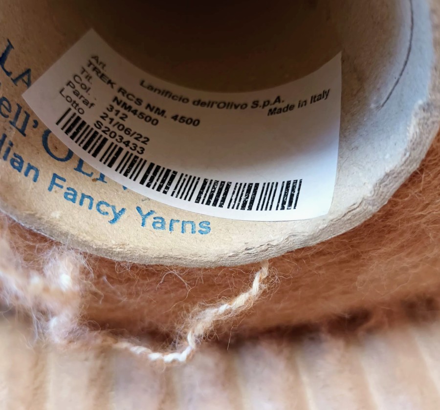 Siūlai su vilna ir medvilne – karamelinė (100 g)