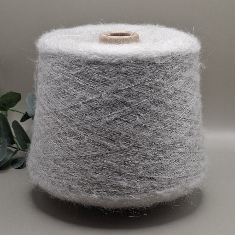 Moherio siūlai – pūkuoti, lengvi SOFT 9 (100 g)