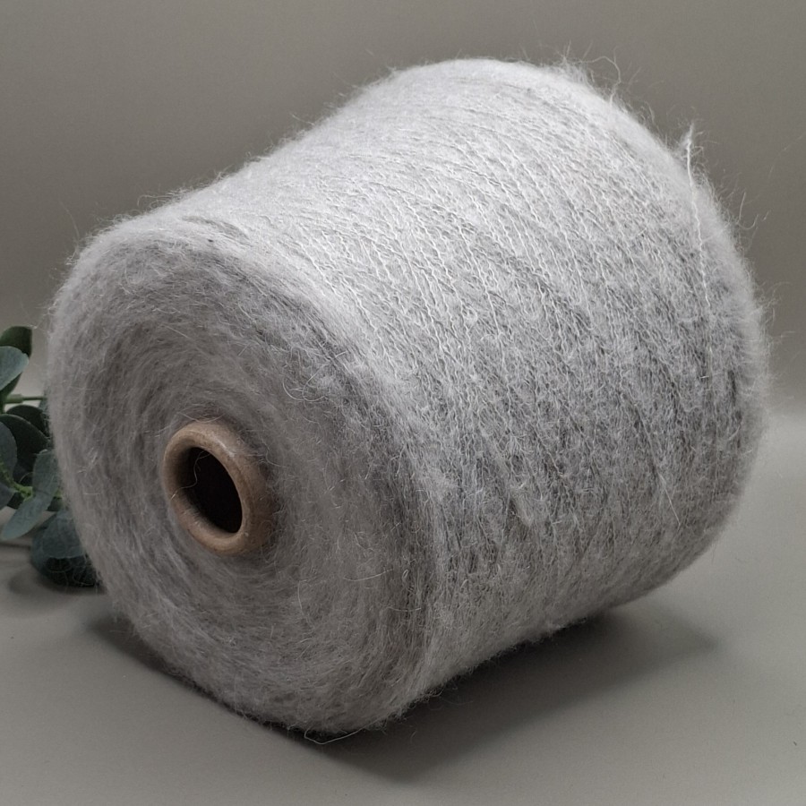 Moherio siūlai – pūkuoti, lengvi SOFT 9 (100 g)