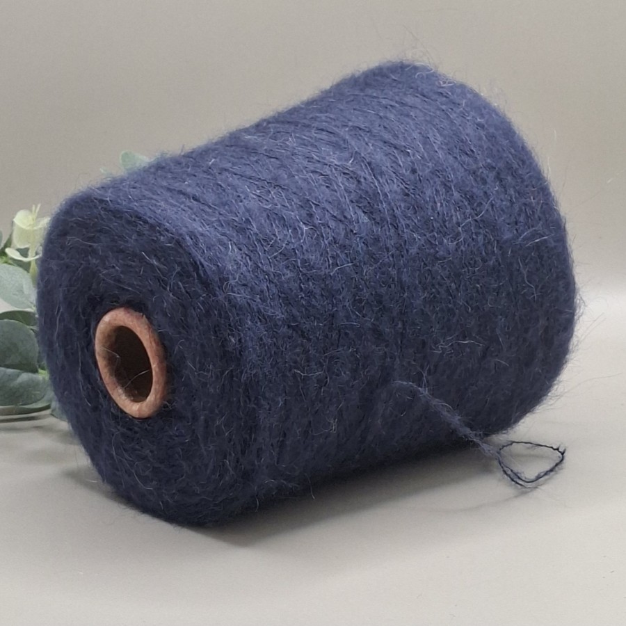 Moherio siūlai – pūkuoti, lengvi SOFT 9 (100 g) Moherio siūlai – pūkuoti, lengvi SOFT 9 (100 g)