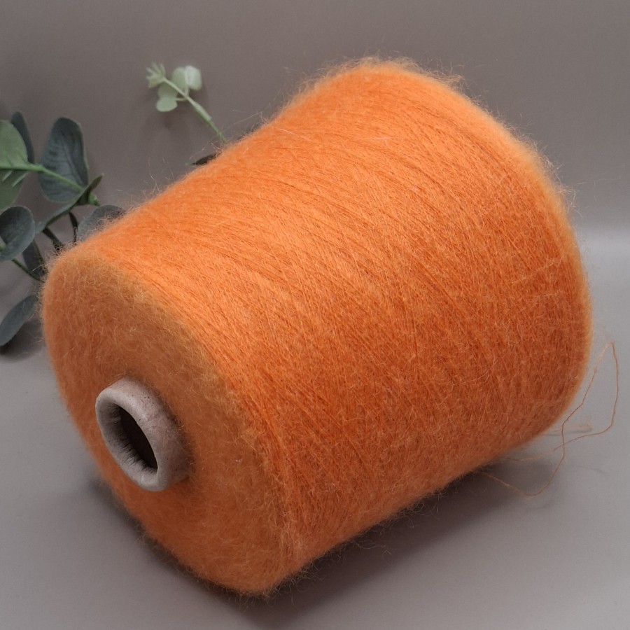 Moherio siūlai – labai ploni, lengvi, pūkuoti NAIF (100 g)