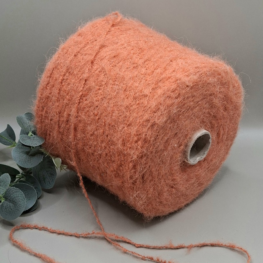Alpakos ir merino vilnos siūlai – pūkuoti RAS WILD (100 g)