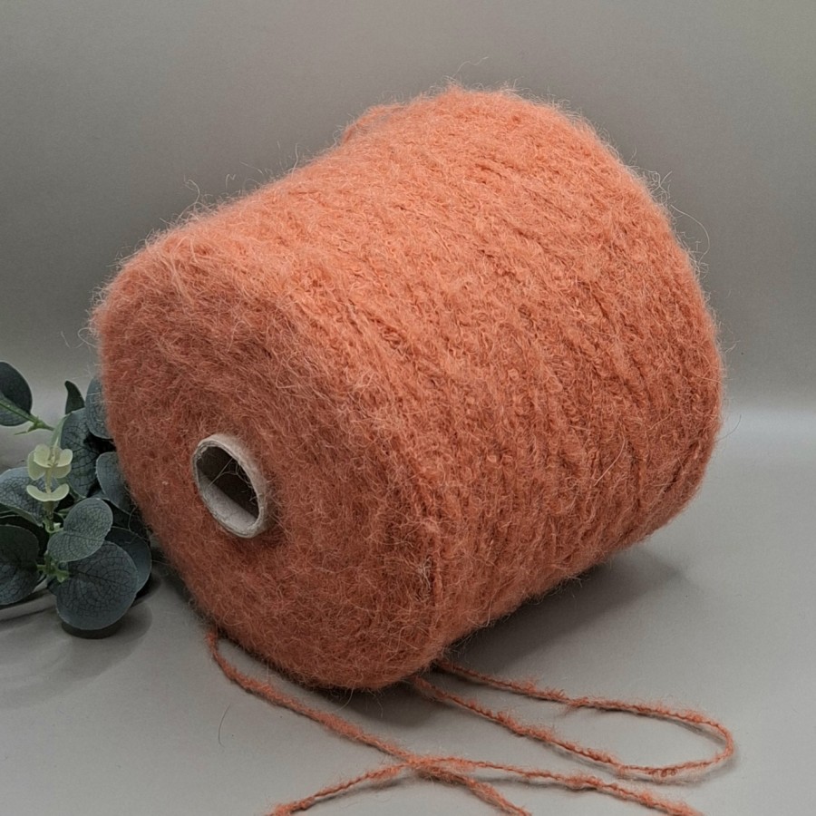 Alpakos ir merino vilnos siūlai – pūkuoti RAS WILD (100 g)
