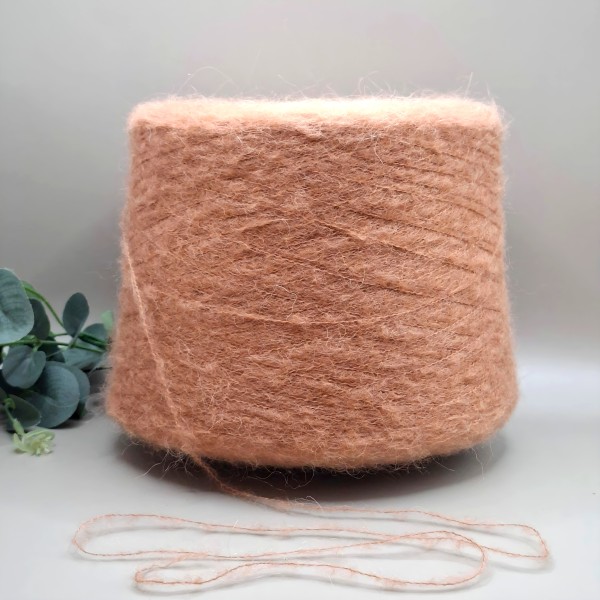 Alpakos siūlai – lengvi, pūkuoti ir šilti (100 g)