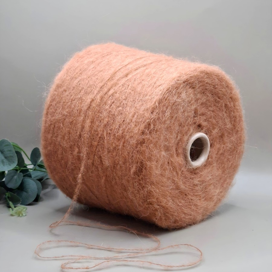 Alpakos siūlai – lengvi, pūkuoti ir šilti (100 g)