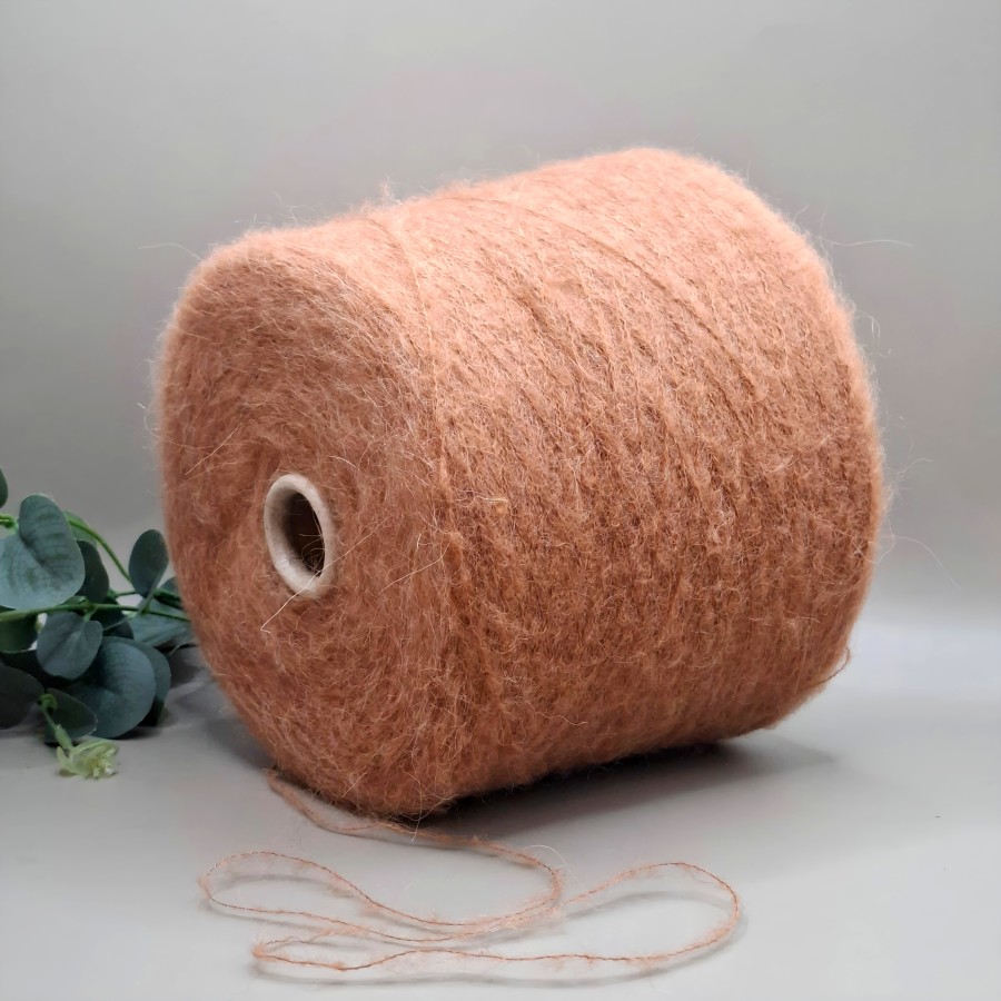 Alpakos siūlai – lengvi, pūkuoti ir šilti (100 g)
