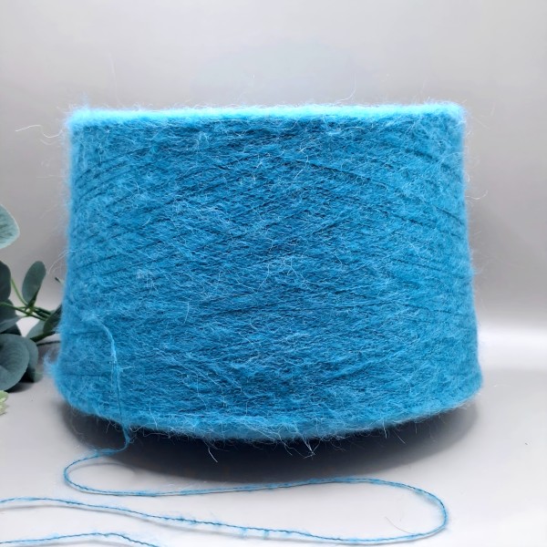 Alpakos siūlai – švelnūs, pūkuoti ir lengvi (100 g)