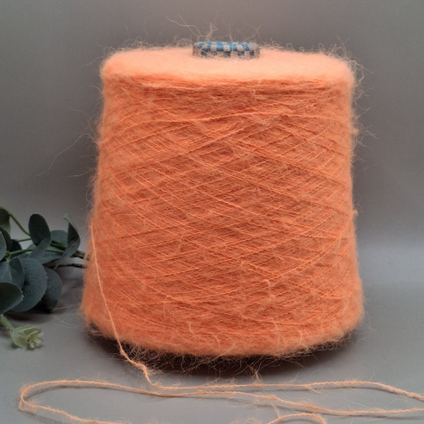 Alpakos siūlai – minkšti, lengvi ir pūkuoti (100 g)