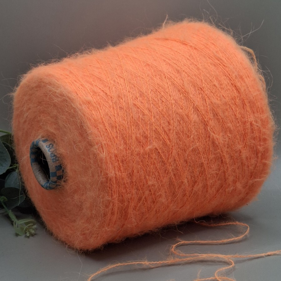 Alpakos siūlai – minkšti, lengvi ir pūkuoti (100 g)