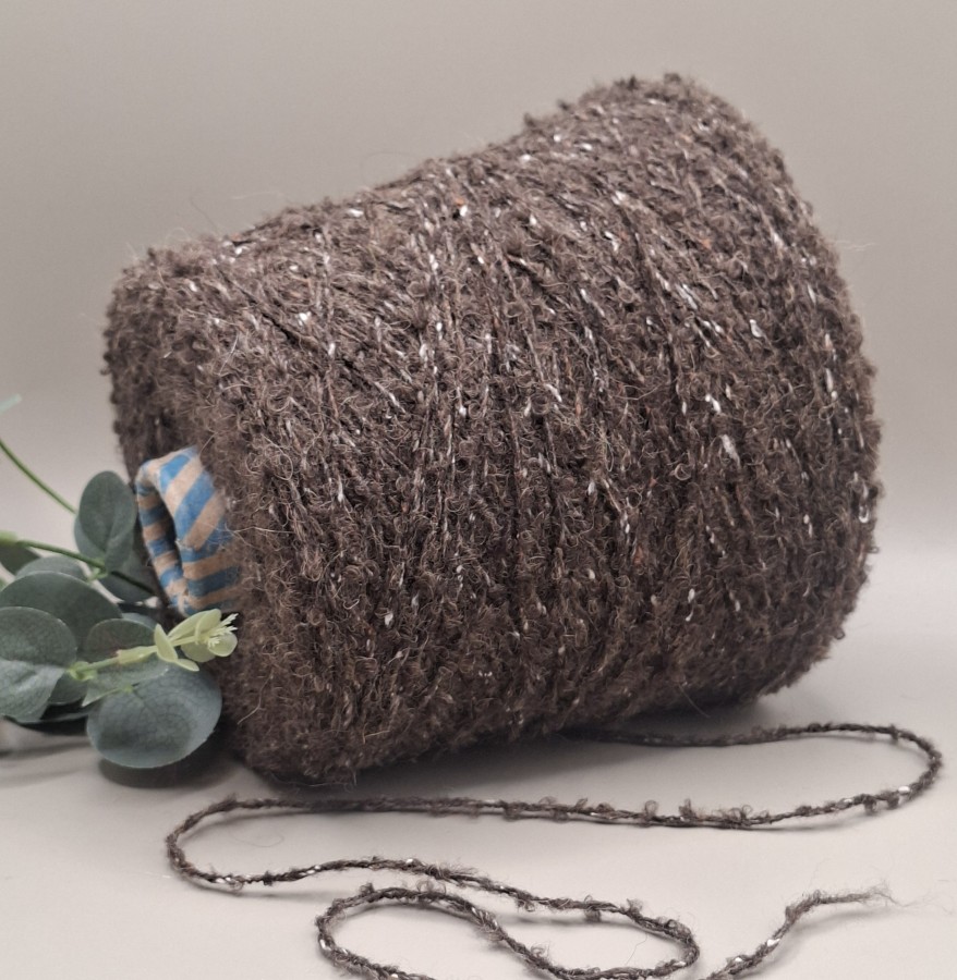 Buklė tipo siūlai – švelnūs ir tekstūruoti (100 g)