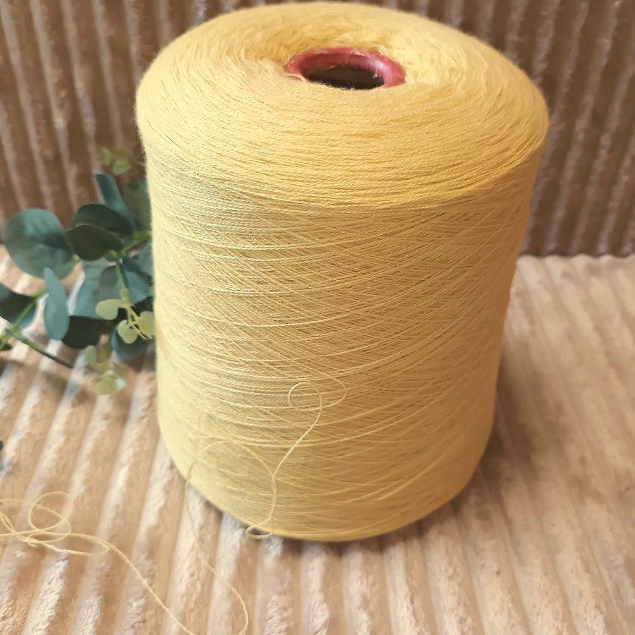 Merino vilnos siūlai „Victoria“ – lengvi ir švelnūs (100 g)