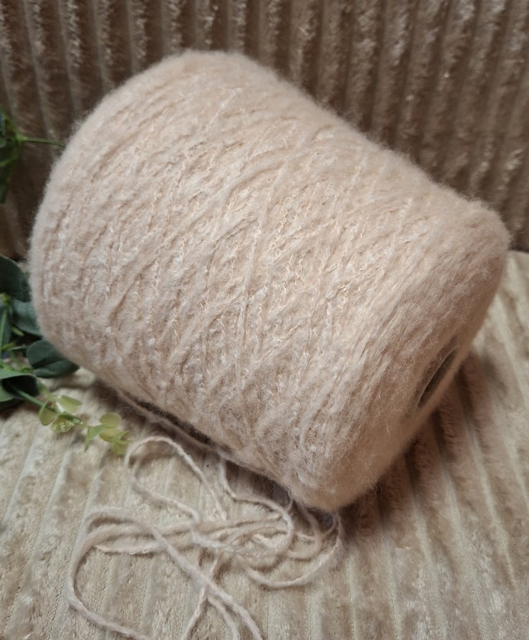 Siūlai su merino vilna ir medvilne – šviesi persikinė (100 g)