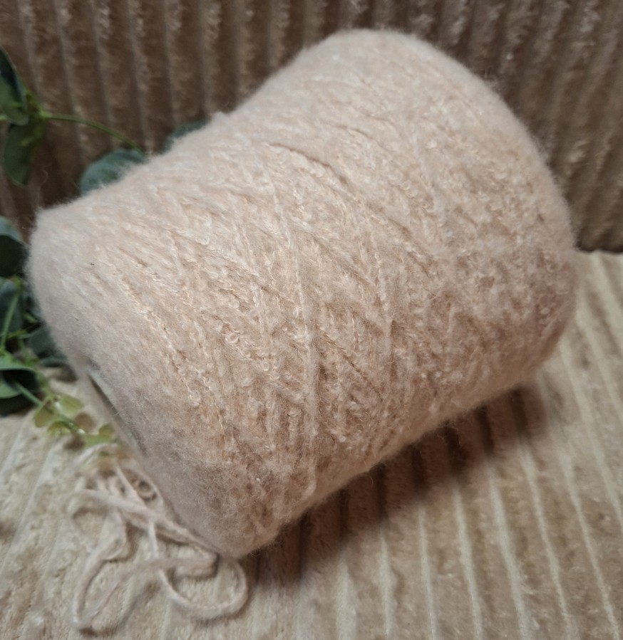 Siūlai su merino vilna ir medvilne – šviesi persikinė (100 g)
