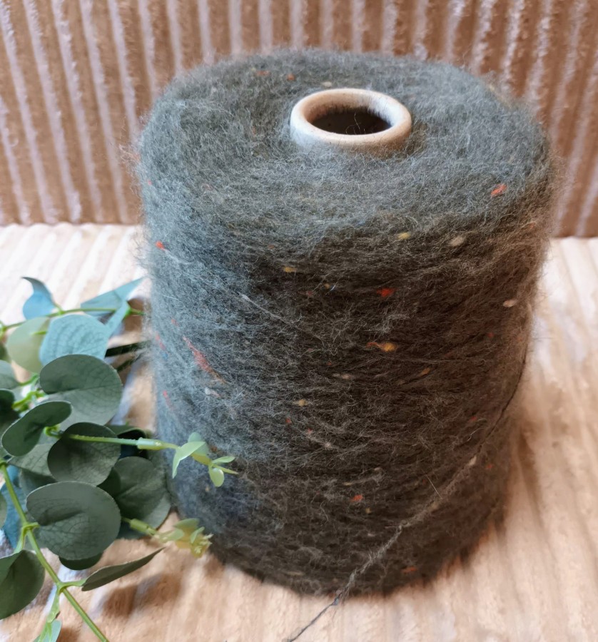 Pusvilnės siūlai – su tvido efektu (100 g)