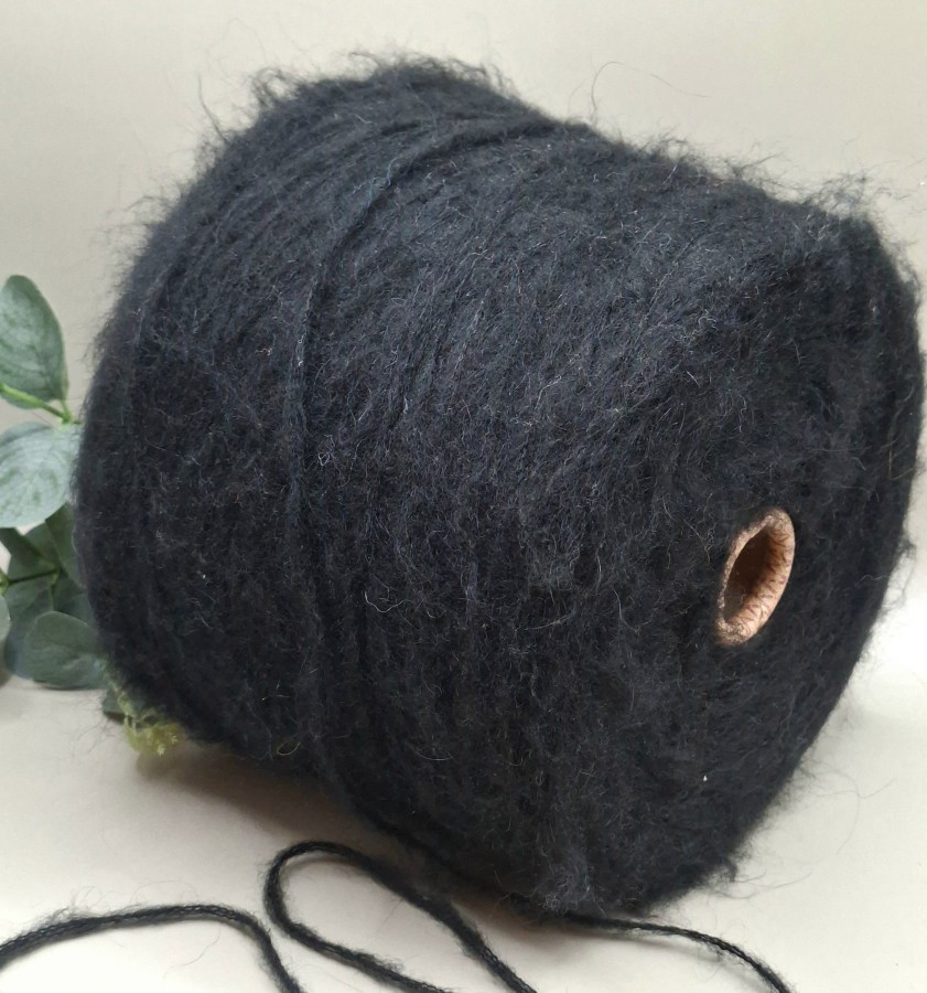 Moherio siūlai – lengvi ir pūkuoti (100 g)