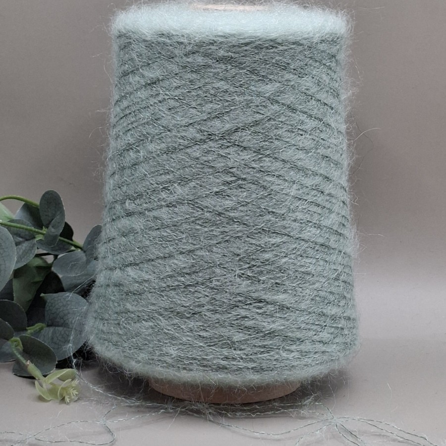 Kid moherio siūlai – lengvi, pūkuoti ir švelnūs (50 g)