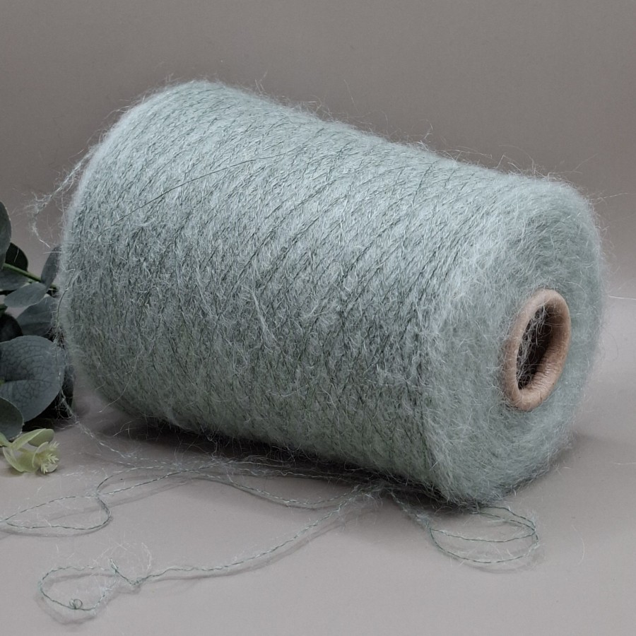 Kid moherio siūlai – lengvi, pūkuoti ir švelnūs (50 g)