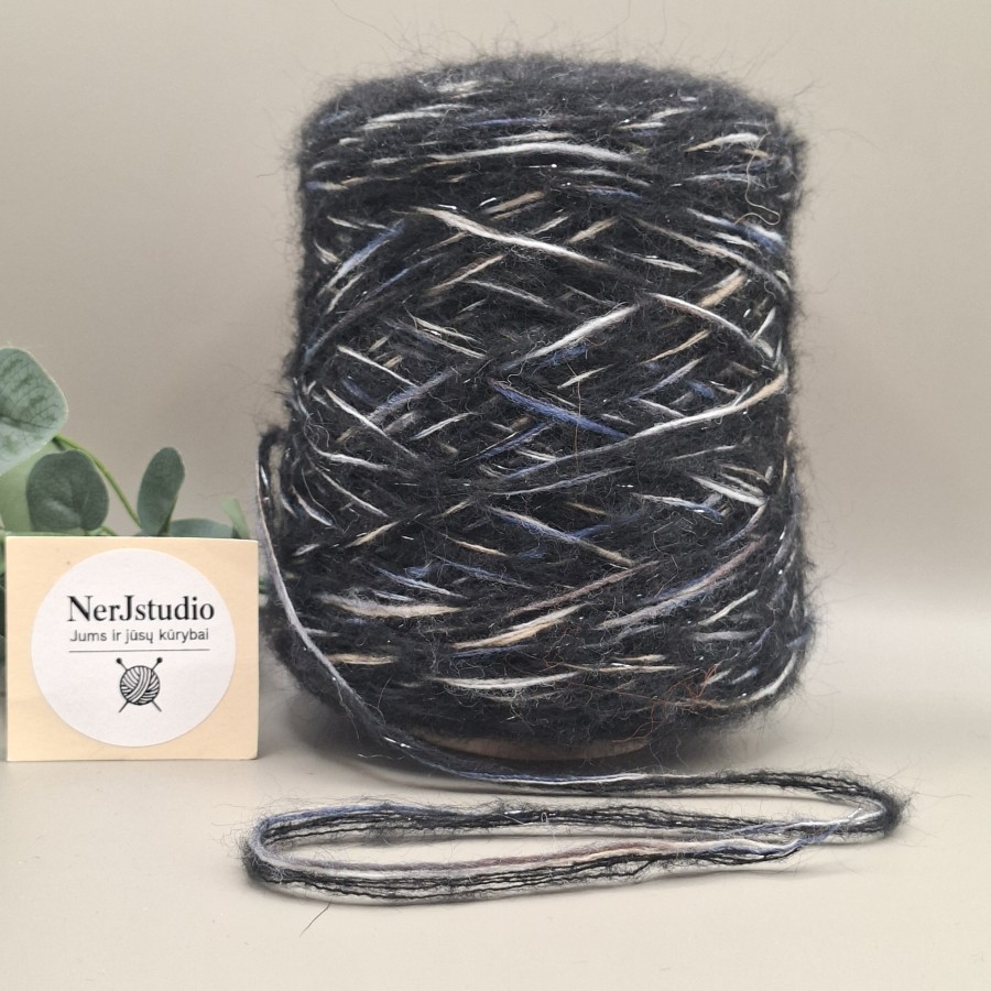 Melanžiniai siūlai su sidabrine gija – juodi GRINTOSO (350 g)