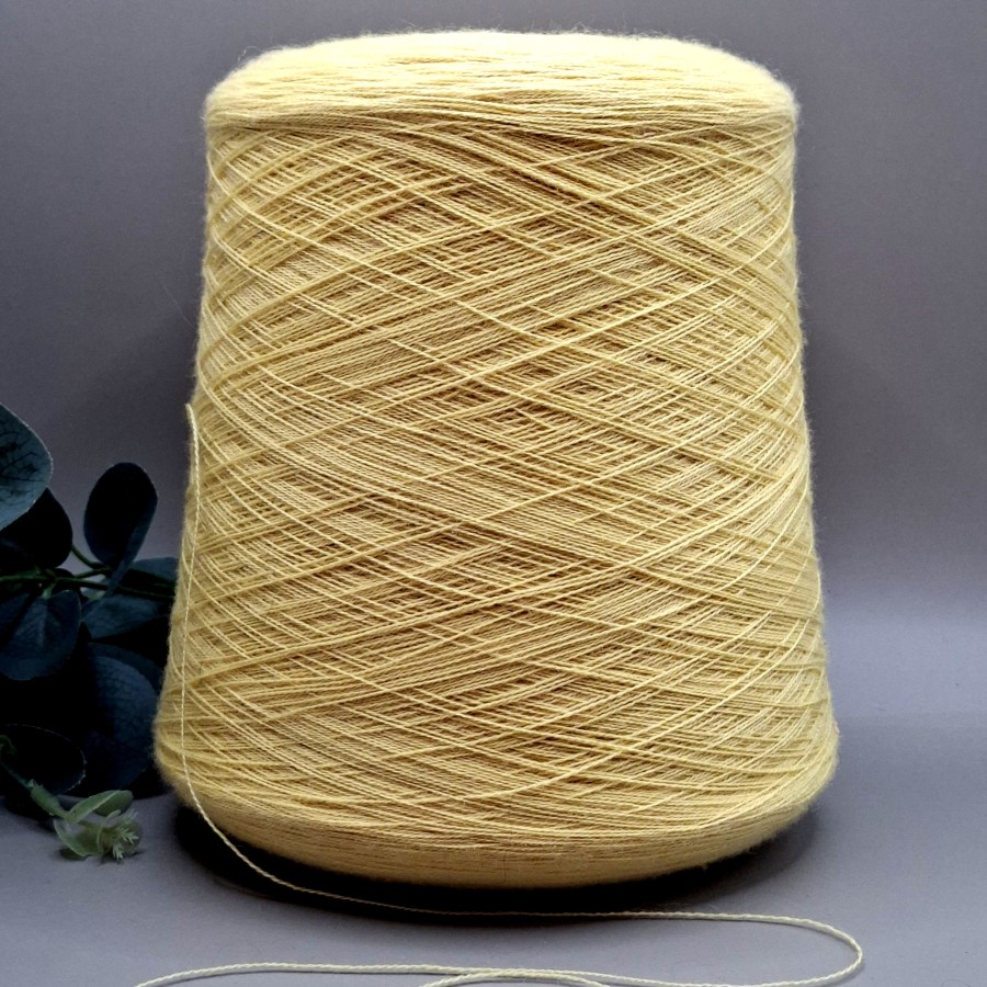 Merino vilnos siūlai „Victoria“ – geltoni, lengvi ir švelnūs (100 g)
