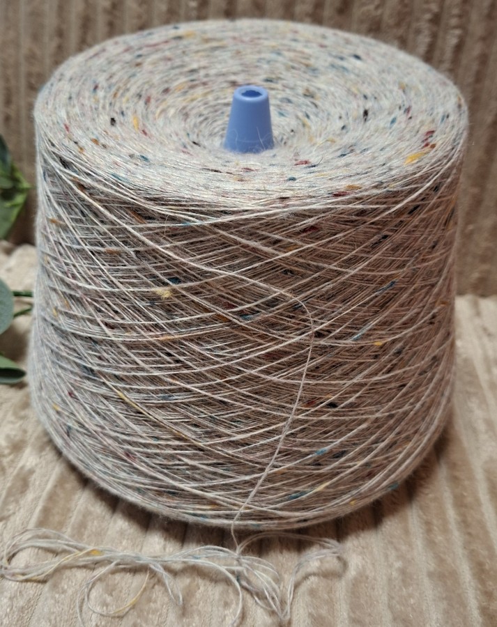 Merino vilnos siūlai su tvido efektu – ploni ir švelnūs (100 g)