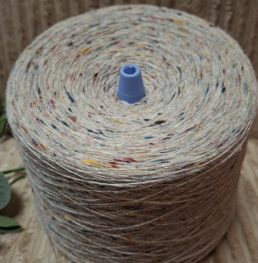 Merino vilnos siūlai su tvido efektu – ploni ir švelnūs (100 g)