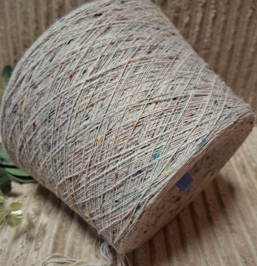 Merino vilnos siūlai su tvido efektu – ploni ir švelnūs (100 g)