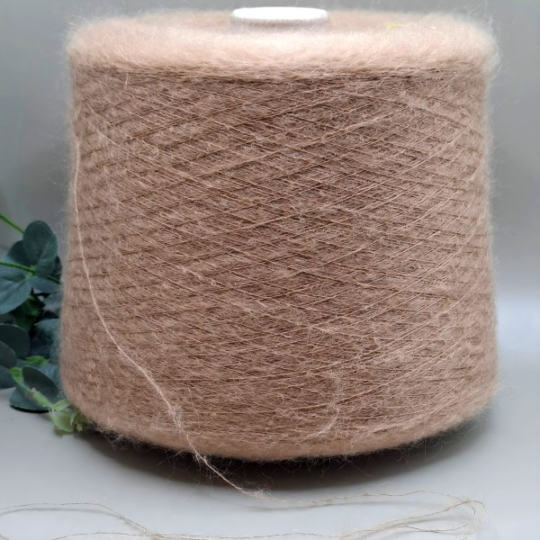 Moherio siūlai – ploni, lengvi ir prabangūs CAMELOT (50 g)