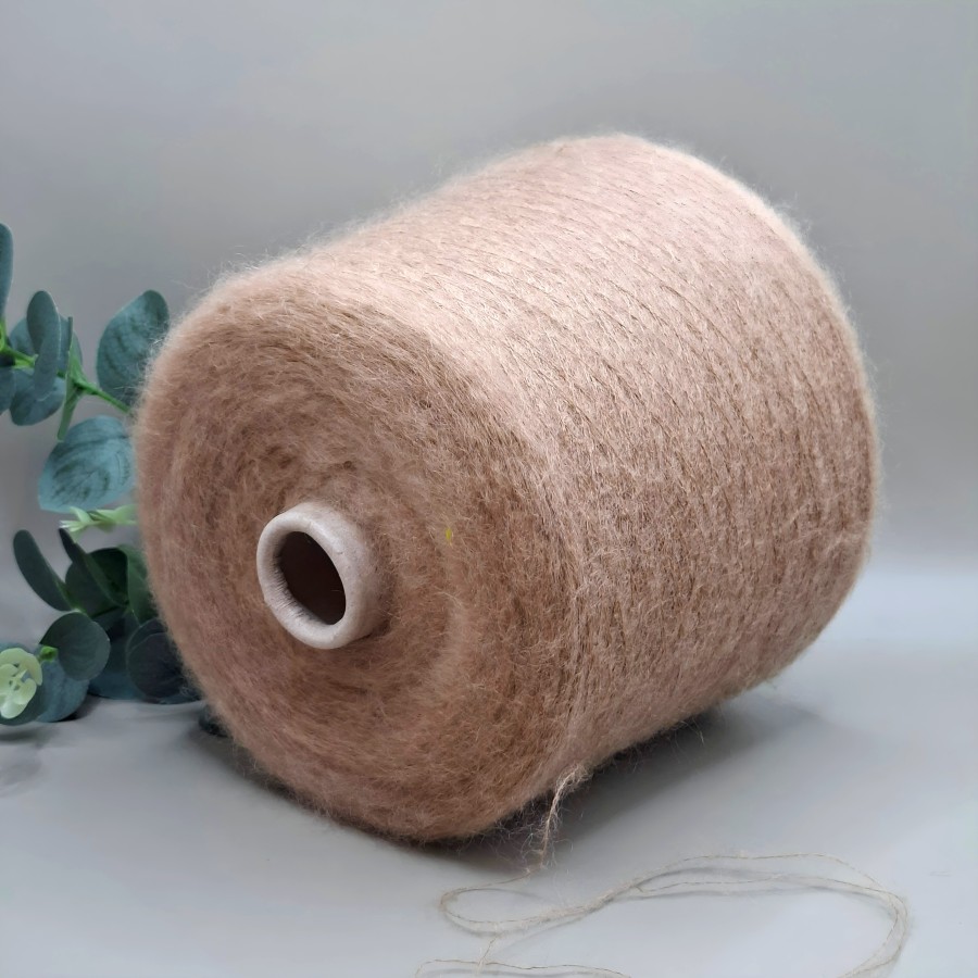 Moherio siūlai – ploni, lengvi ir prabangūs CAMELOT (50 g)