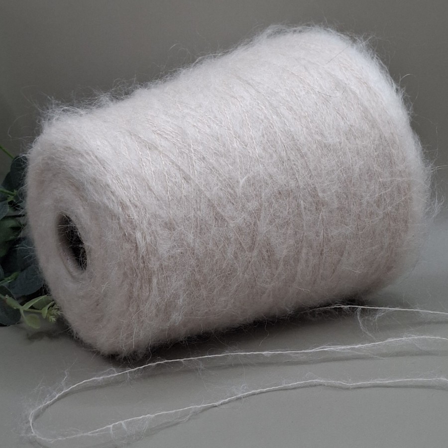 Kid moherio siūlai – pūkuoti ir minkšti TINTO (100 g)