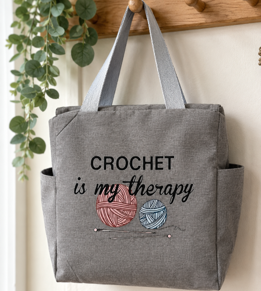 Pilkas šaltkrepšis „Crochet is my therapy“