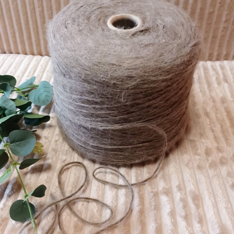 Pusvilnės siūlai – kapučino su ruda virvele (100 g)