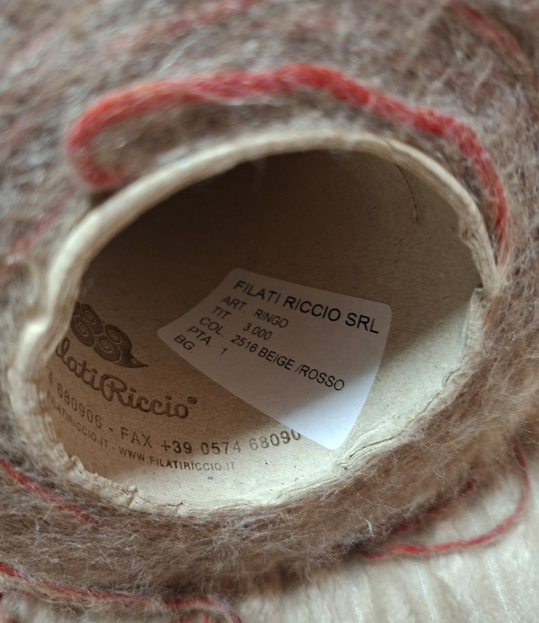 Pusvilnės siūlai – bordo virvelė su kapučino pūkeliu (100 g)