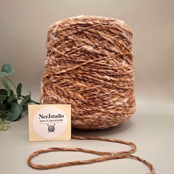 Melanžiniai merino vilnos siūlai – rusvai oranžiniai (100 g)