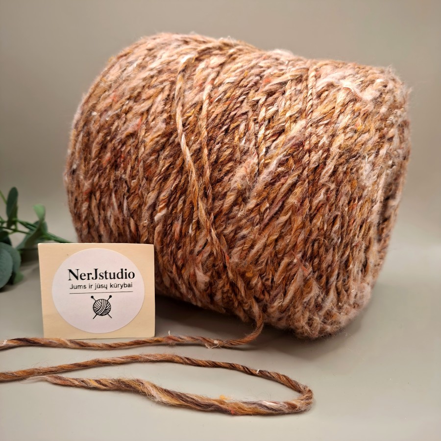 Melanžiniai merino vilnos siūlai – rusvai oranžiniai (100 g)