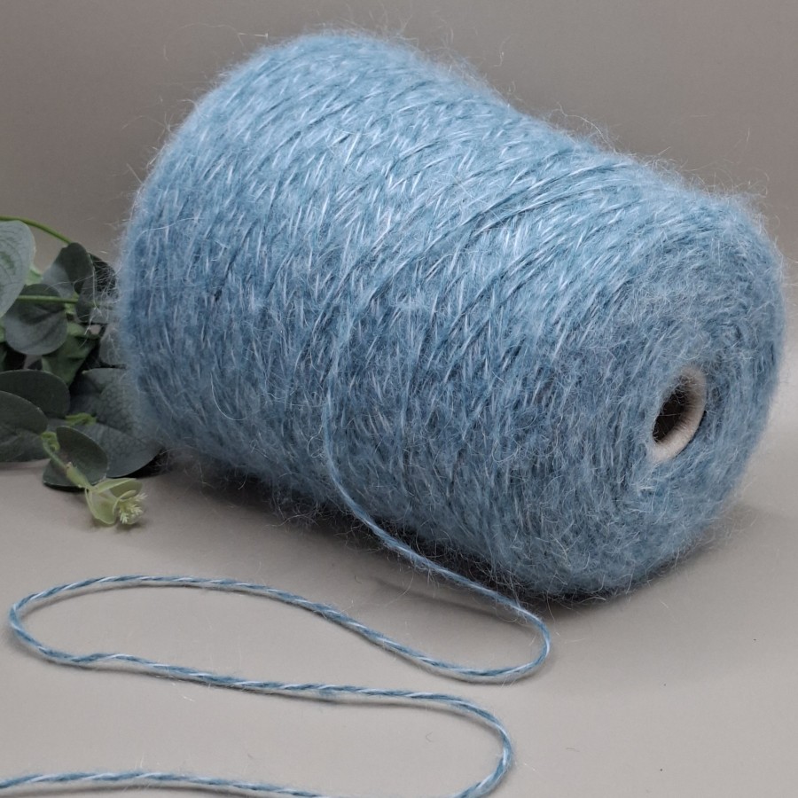 Melanžiniai siūlai su moheriu – chiné, šviesiai mėlyni (100 g) Melanžiniai siūlai su moheriu – chiné, šviesiai mėlyni (100 g)