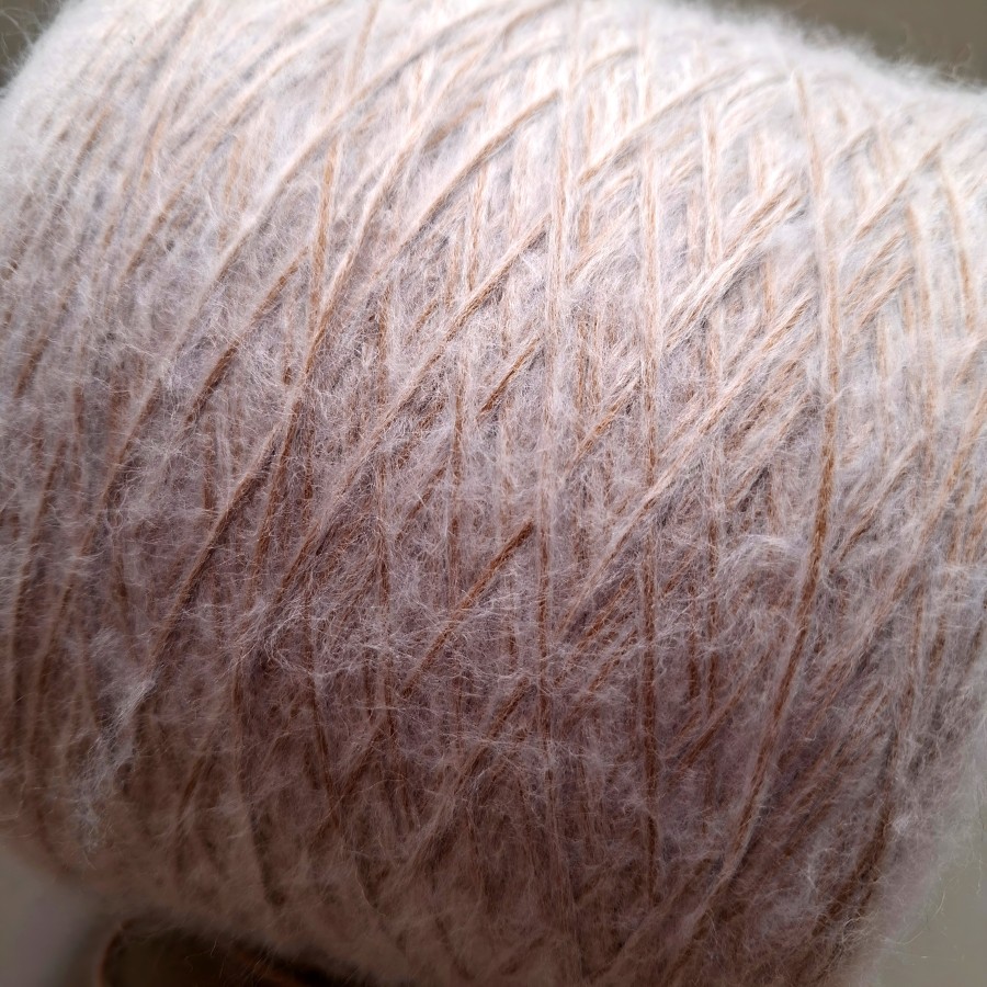 Pusvilnės siūlai – smėlinė virvelė su pūkeliu RINGO (100 g)