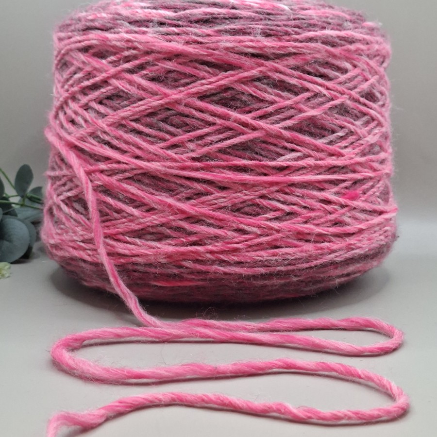 Pusvilnė – storas, minkštas melanžinis fancy siūlas (100 g)