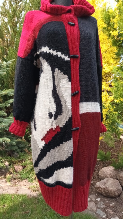 Rankų darbo megztas paltas – pagal individualų užsakymą