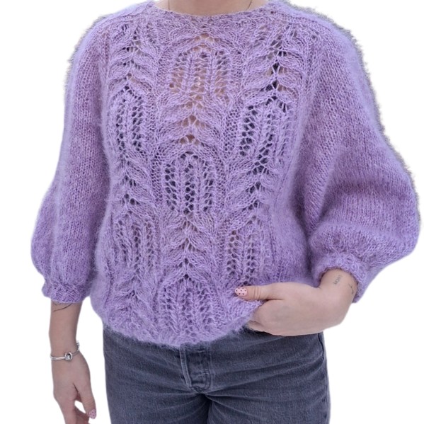 Rankų darbo megztukas „Alyvinis rūkas“