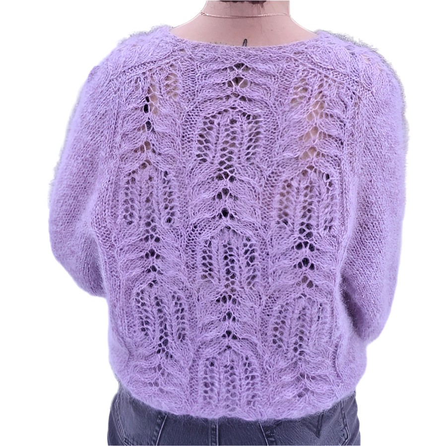 Rankų darbo megztukas „Alyvinis rūkas“