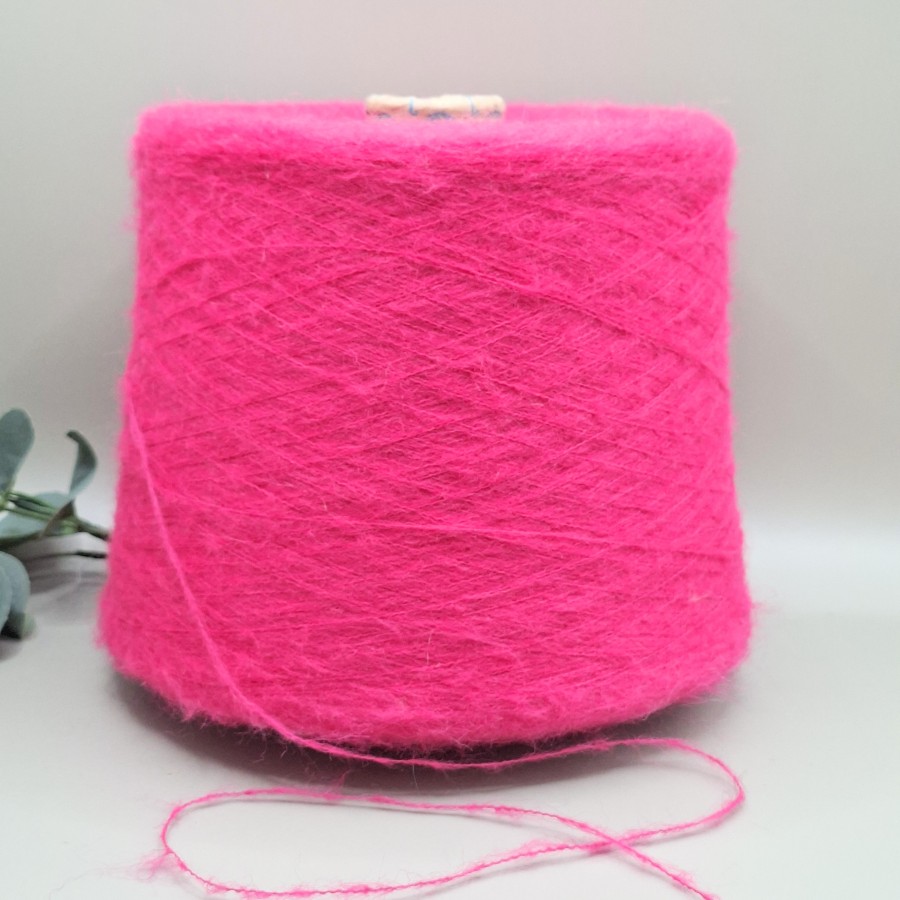 Alpakos siūlai – purūs, lengvi ir itin švelnūs (100 g)