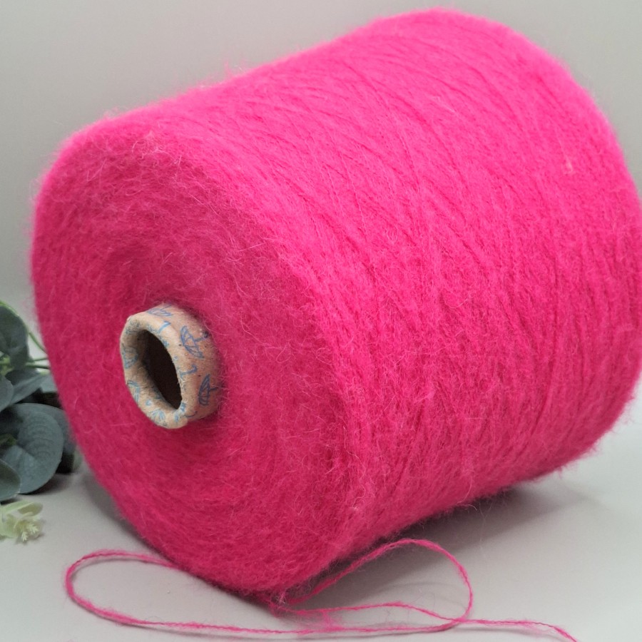 Alpakos siūlai – purūs, lengvi ir itin švelnūs (100 g)