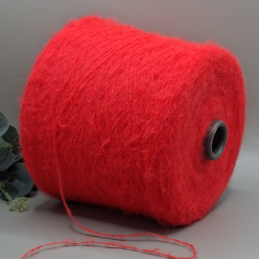 Alpakos siūlai – lengvi, pūkuoti ir minkšti (100 g)