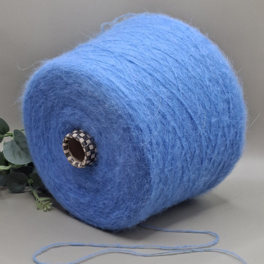 Alpakos siūlai – minkšti, lengvi ir pūkuoti (100 g)