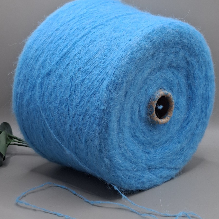 Alpakos siūlai – minkšti, lengvi ir pūkuoti (100 g)