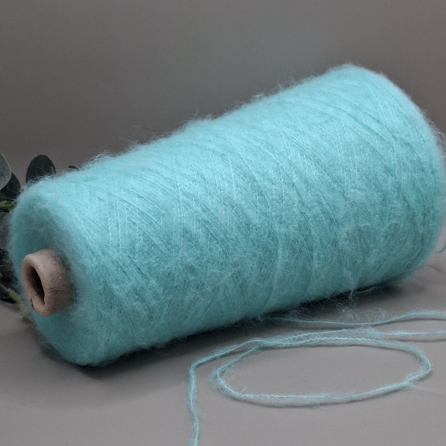 Siūlai su merino vilna ir šilku – mėtiniai, švelnūs ir purūs (100 g)