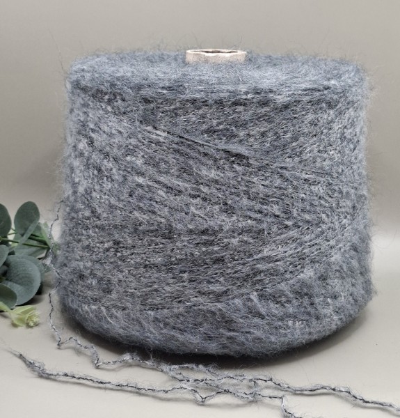Mišrūs siūlai – minkšti, lengvi ir pūkuoti CORINNE (100 g)