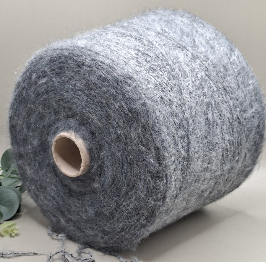 Mišrūs siūlai – minkšti, lengvi ir pūkuoti CORINNE (100 g) Mišrūs siūlai – minkšti, lengvi ir pūkuoti CORINNE (100 g)