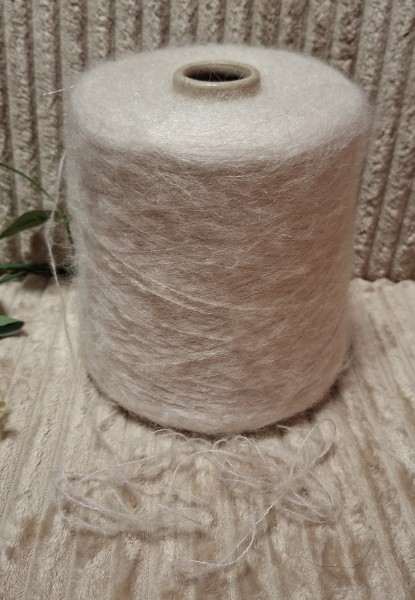 Moherio siūlai – kreminiai, švelnūs ir purūs (100 g)