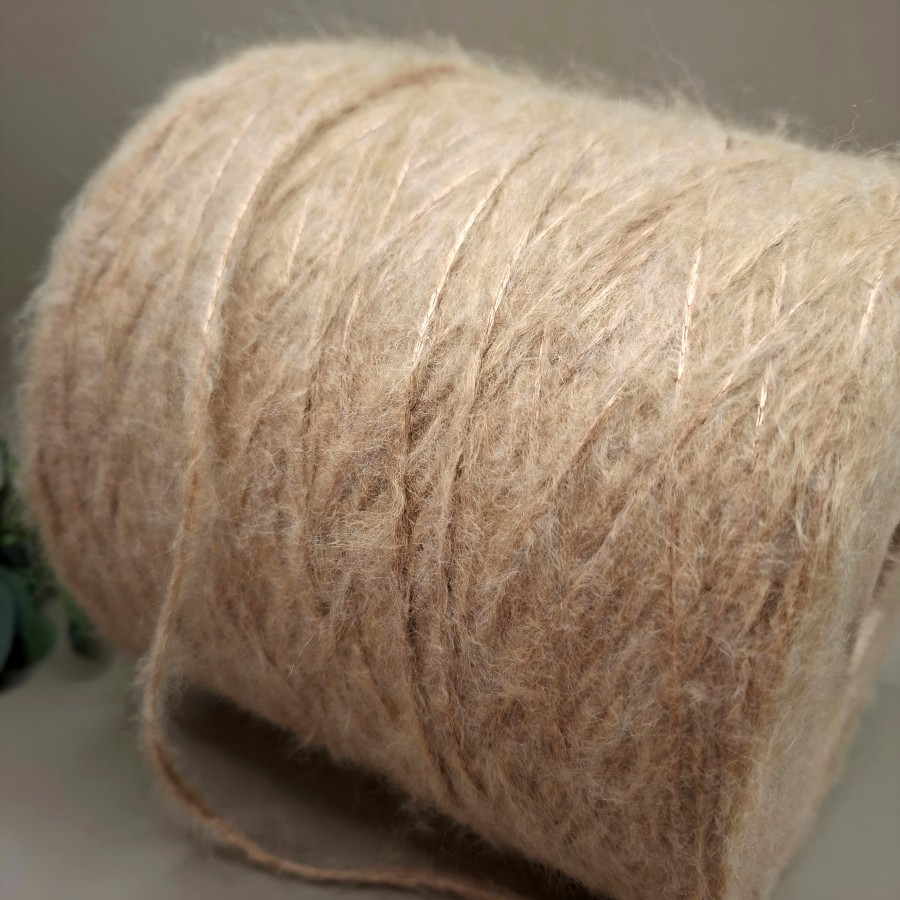 Vilnos ir viskozės siūlai – minkšti, su subtiliu blizgesiu LUCENT (100 g)